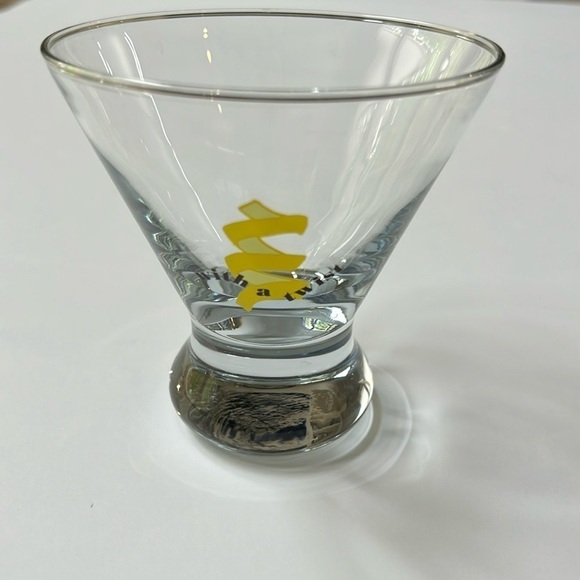 Martini Glasses Set of 4 Stemless Glasses With A Twist - Picture 1 of 7